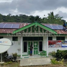 Pembangkit Listrik Tenaga Surya Atap off-grid 5 KWP untuk gedung Sekolah dan Puksesmas daerah