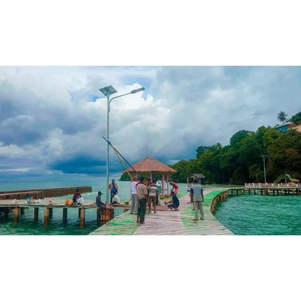 2 in 1 Solar Street Light 60 Watt TKDN